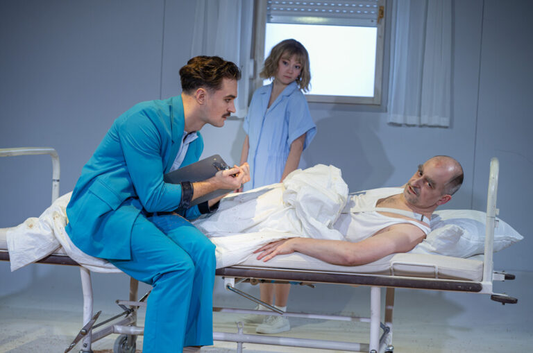 Fischer Fritz im Volkstheater Rostock – Rezension